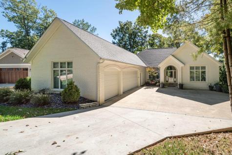 2826 E Pointe Cove Road Bloomington IN 47401