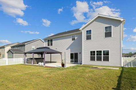 1148 Mosaic Street Huntertown IN 46748