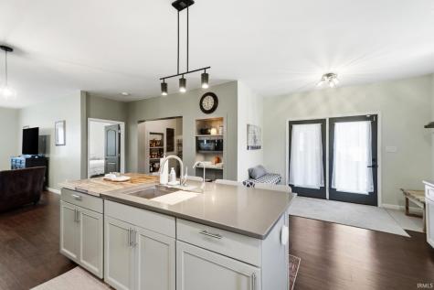 6033 N 200 E Road Huntington IN 46750