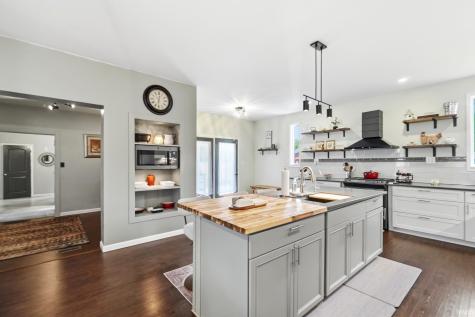 6033 N 200 E Road Huntington IN 46750
