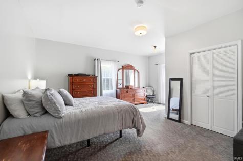 6033 N 200 E Road Huntington IN 46750