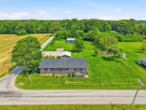 6033 N 200 E Road Huntington IN 46750