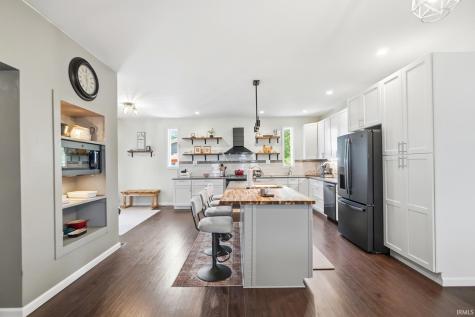 6033 N 200 E Road Huntington IN 46750