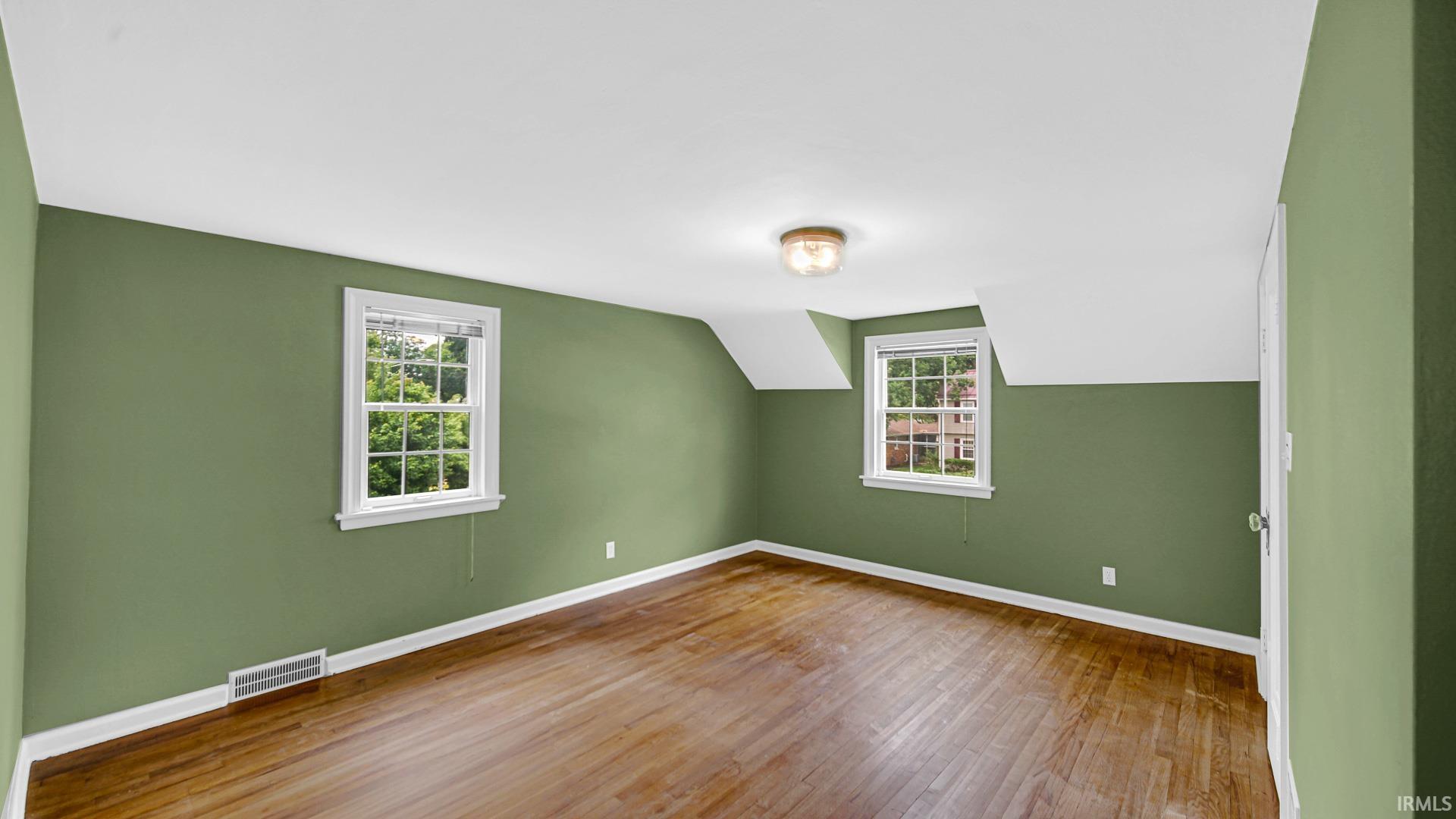 917 W Lawrence Street Mishawaka IN 46545