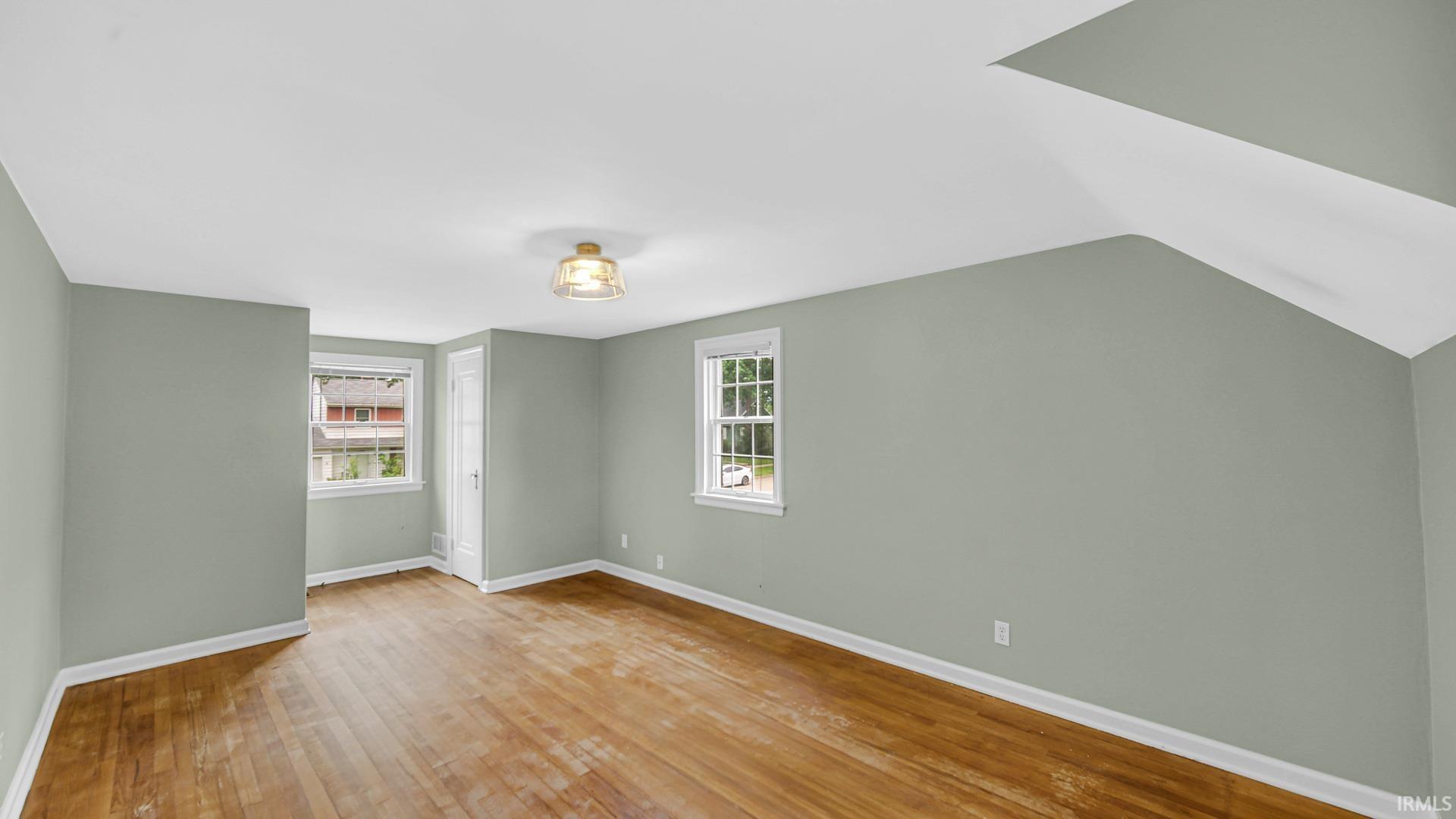 917 W Lawrence Street Mishawaka IN 46545