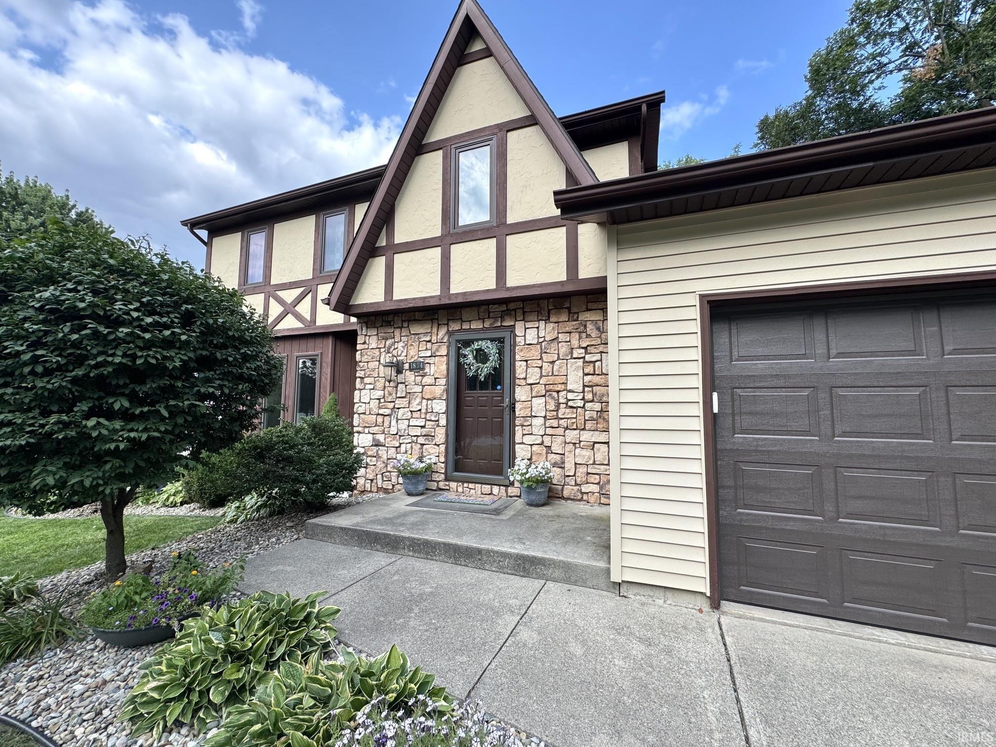 1834 Forest Edge Drive Mishawaka IN 46544