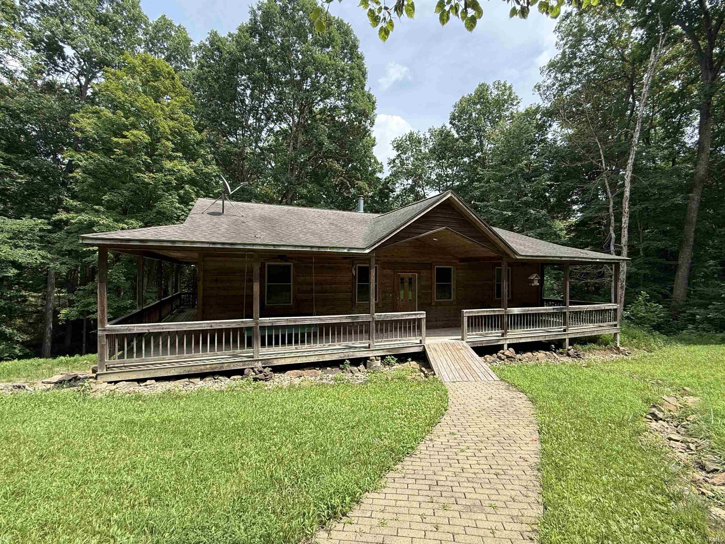 4666 N Pine Drive Solsberry IN 47459