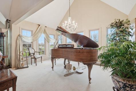 92 W Golfbrook Drive Portland IN 47371