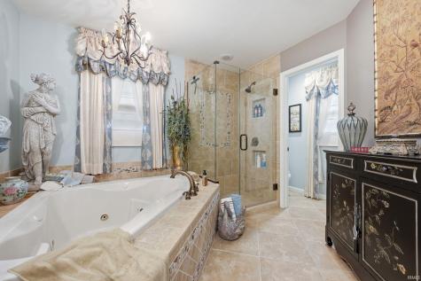 92 W Golfbrook Drive Portland IN 47371