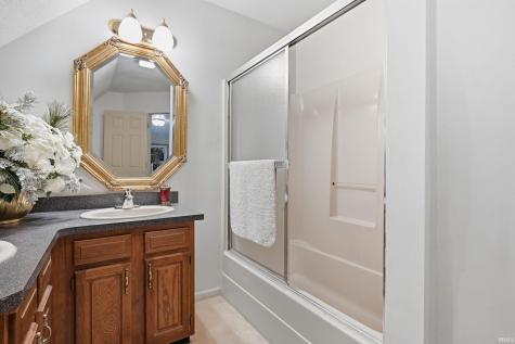 92 W Golfbrook Drive Portland IN 47371