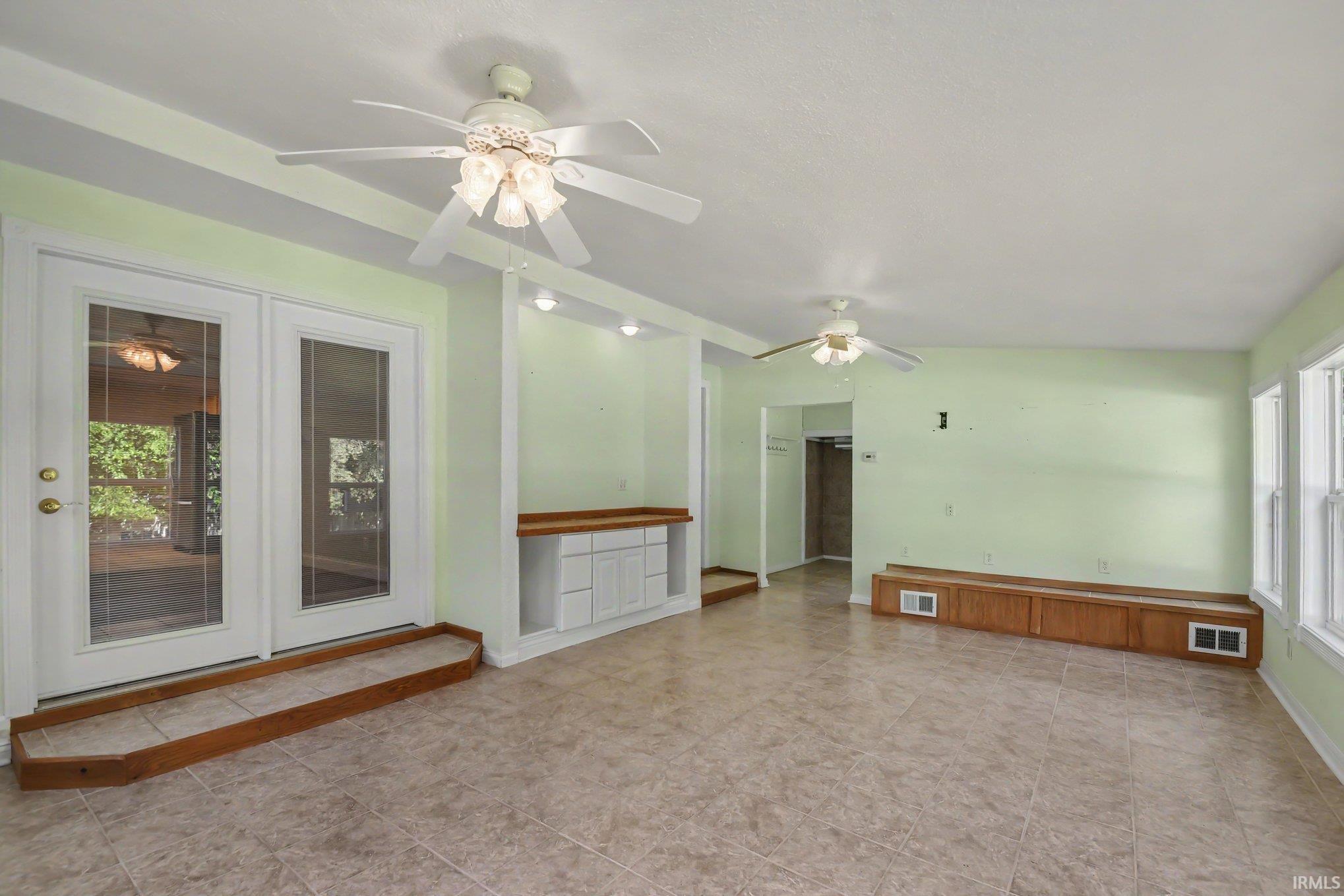 55207 Glenn Road South Bend IN 46628