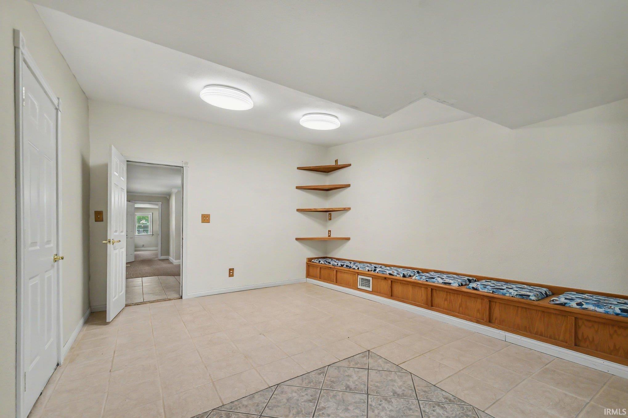 55207 Glenn Road South Bend IN 46628