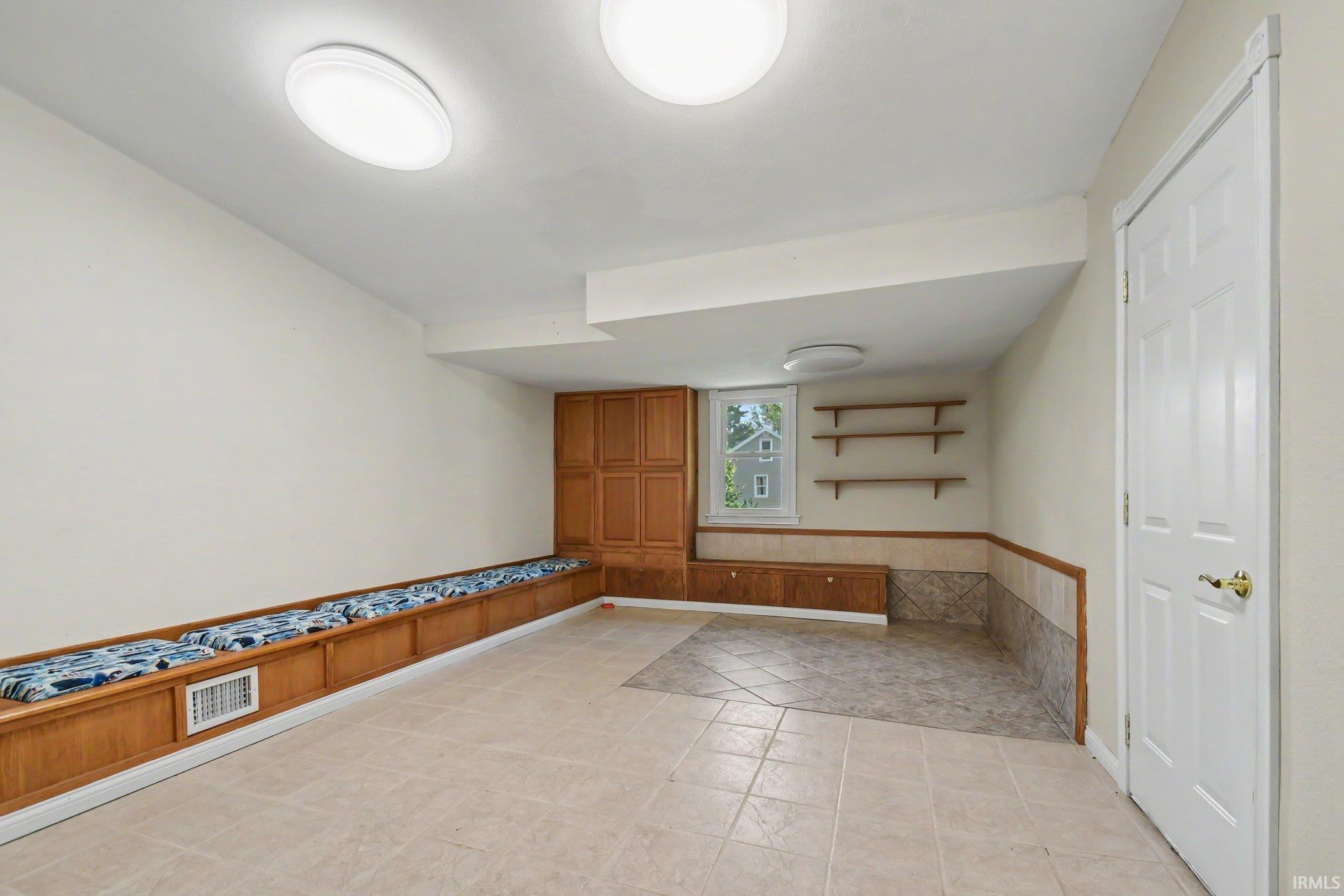 55207 Glenn Road South Bend IN 46628