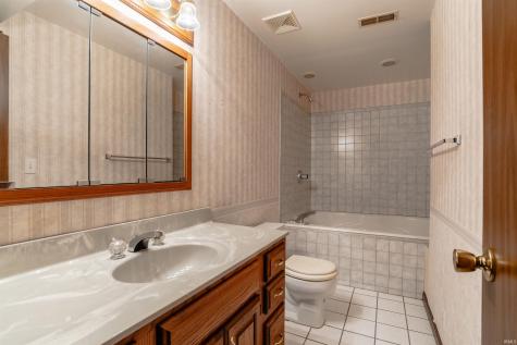 7601 Rock Creek Lane Evansville IN 47711
