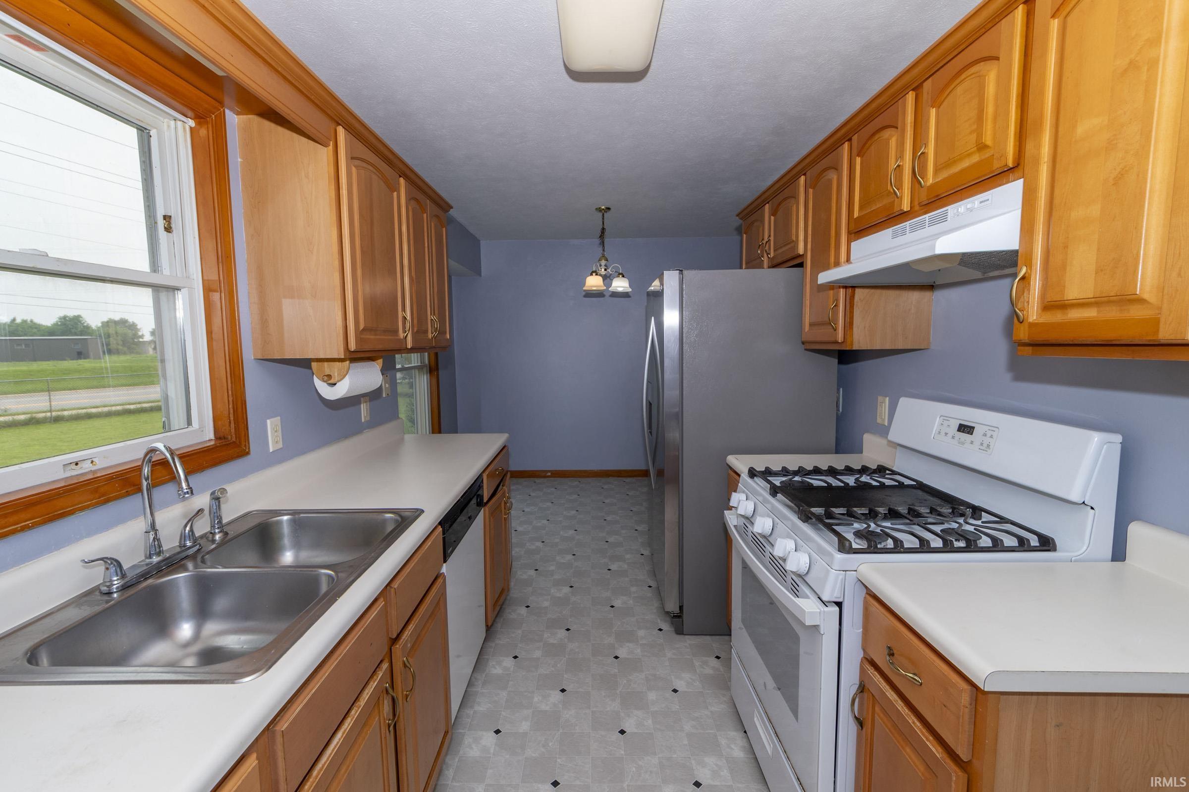 2611 Wynnewood Ct Court Goshen IN 46526