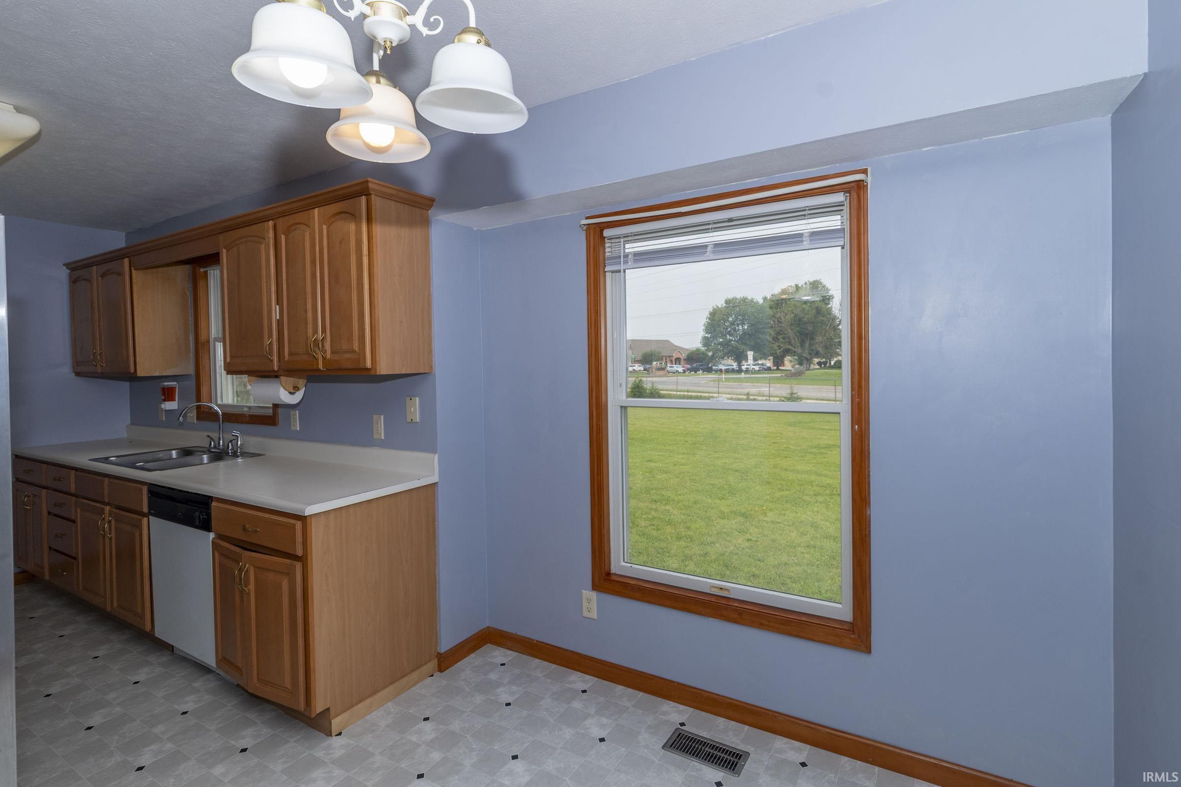 2611 Wynnewood Ct Court Goshen IN 46526