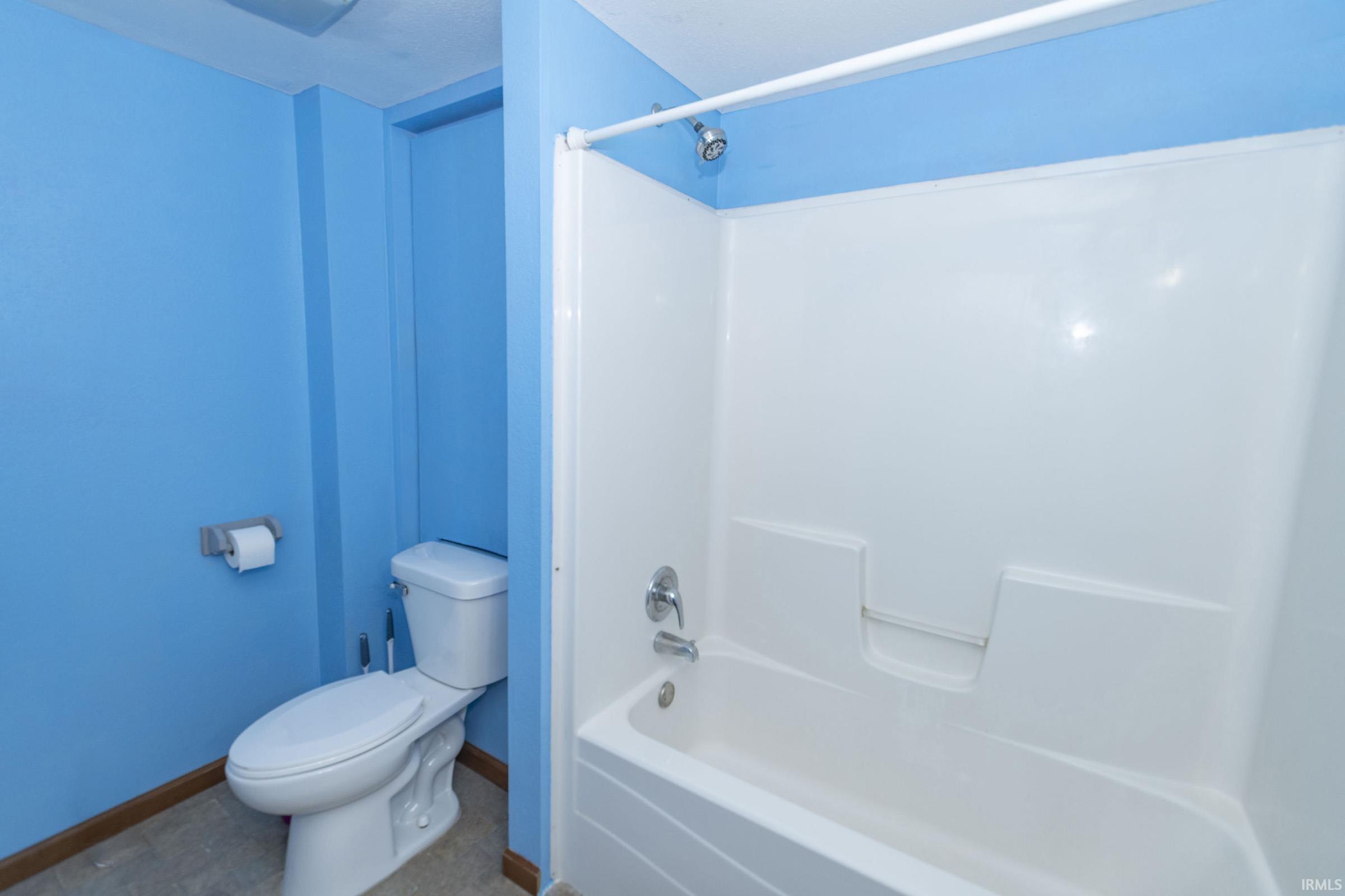 2611 Wynnewood Ct Court Goshen IN 46526