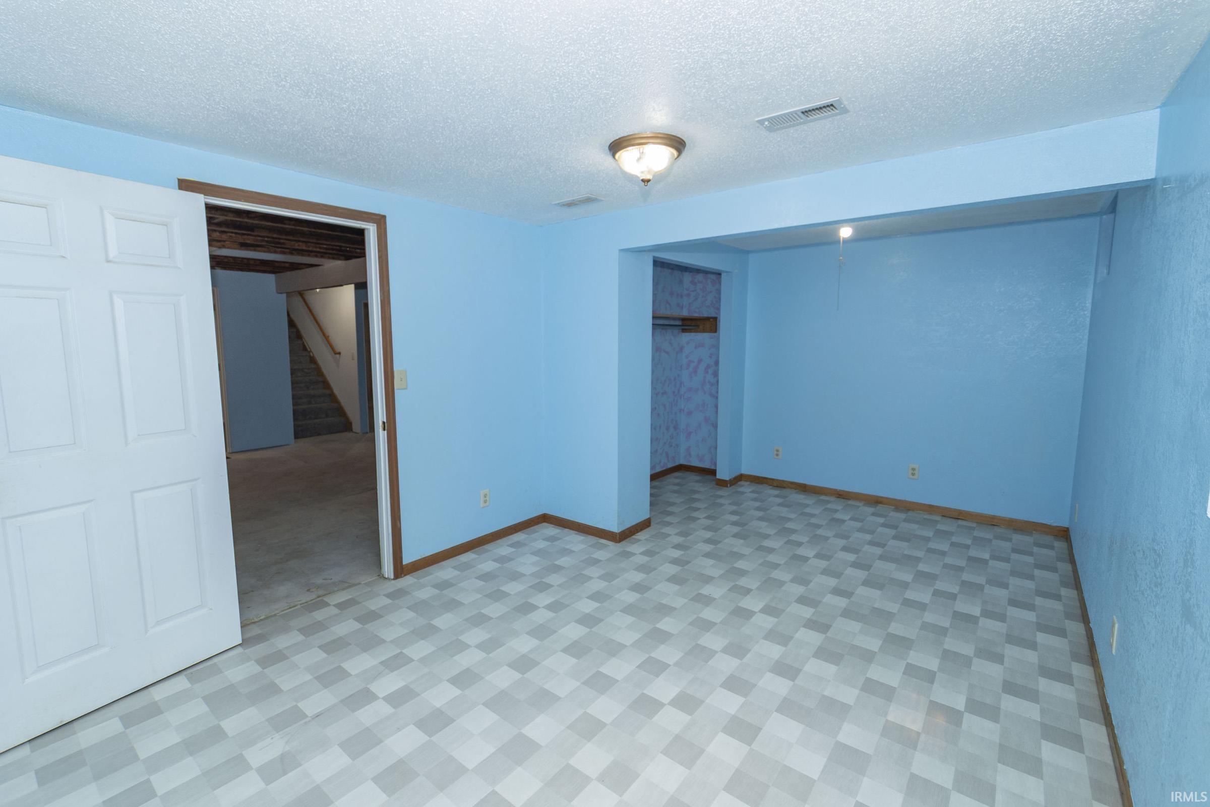 2611 Wynnewood Ct Court Goshen IN 46526