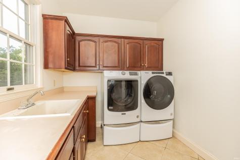 8310 Remington Drive Evansville IN 47711