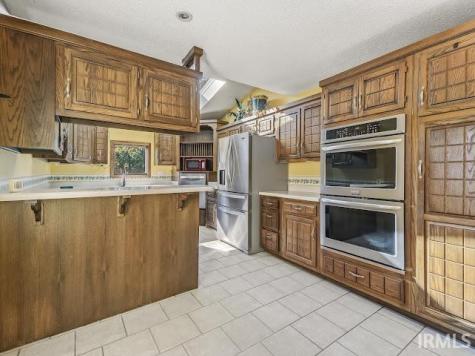 1609 S 525 E Marion IN 46953