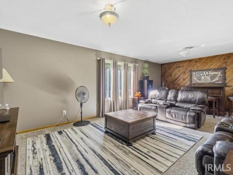 1609 S 525 E Marion IN 46953