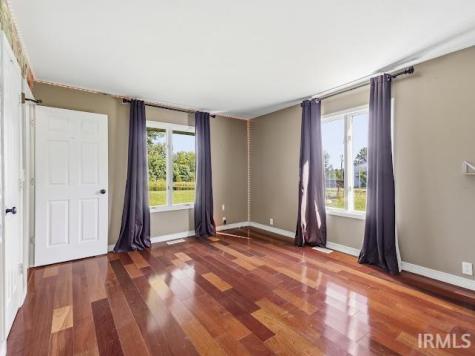 1609 S 525 E Marion IN 46953
