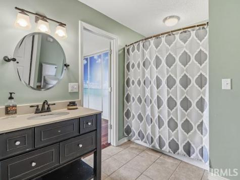 1609 S 525 E Marion IN 46953