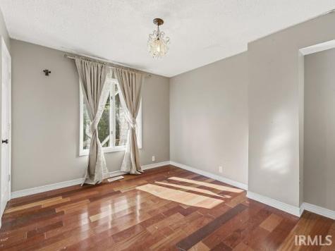 1609 S 525 E Marion IN 46953