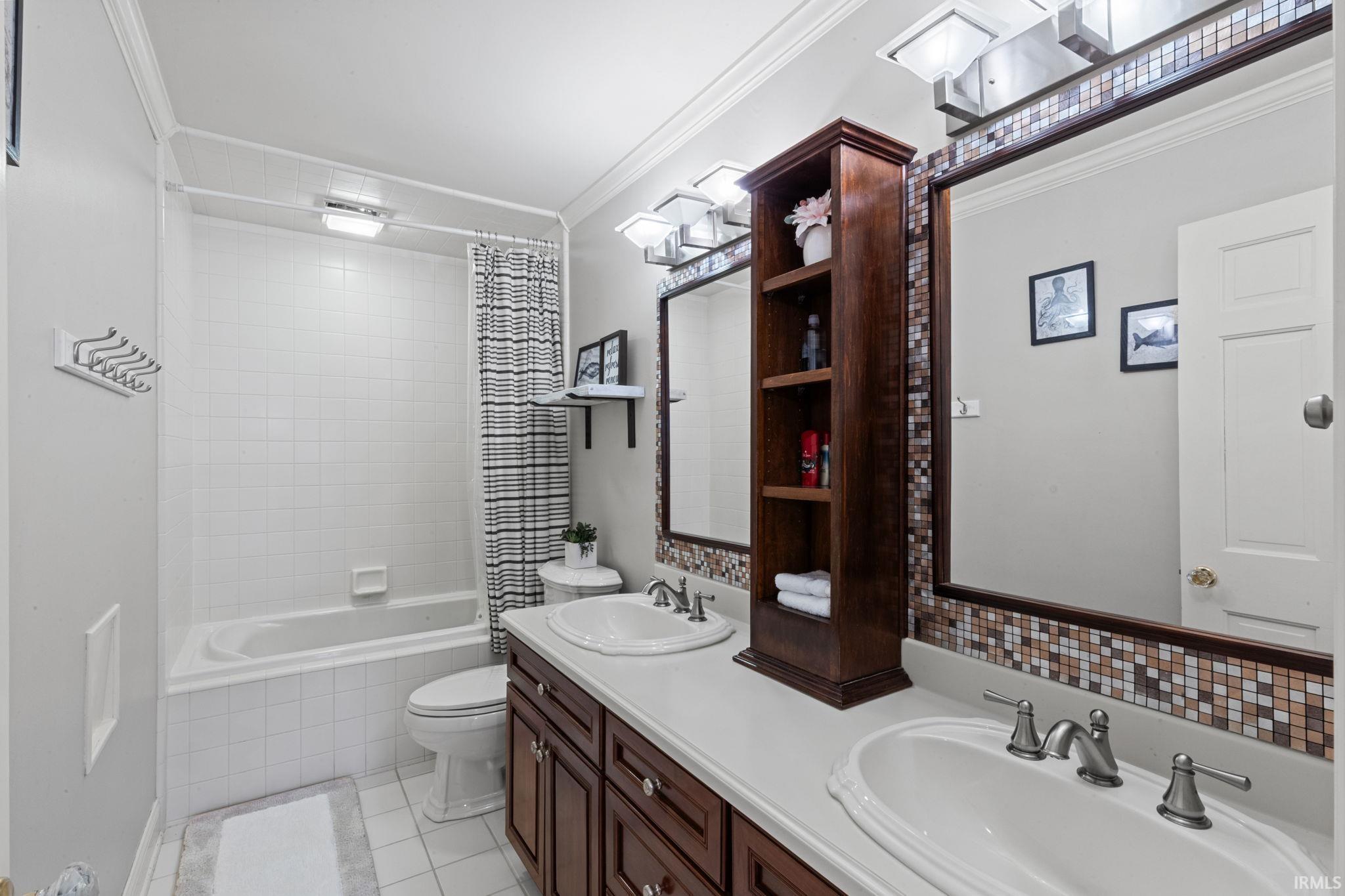 54511 Hunters Court Elkhart IN 46514