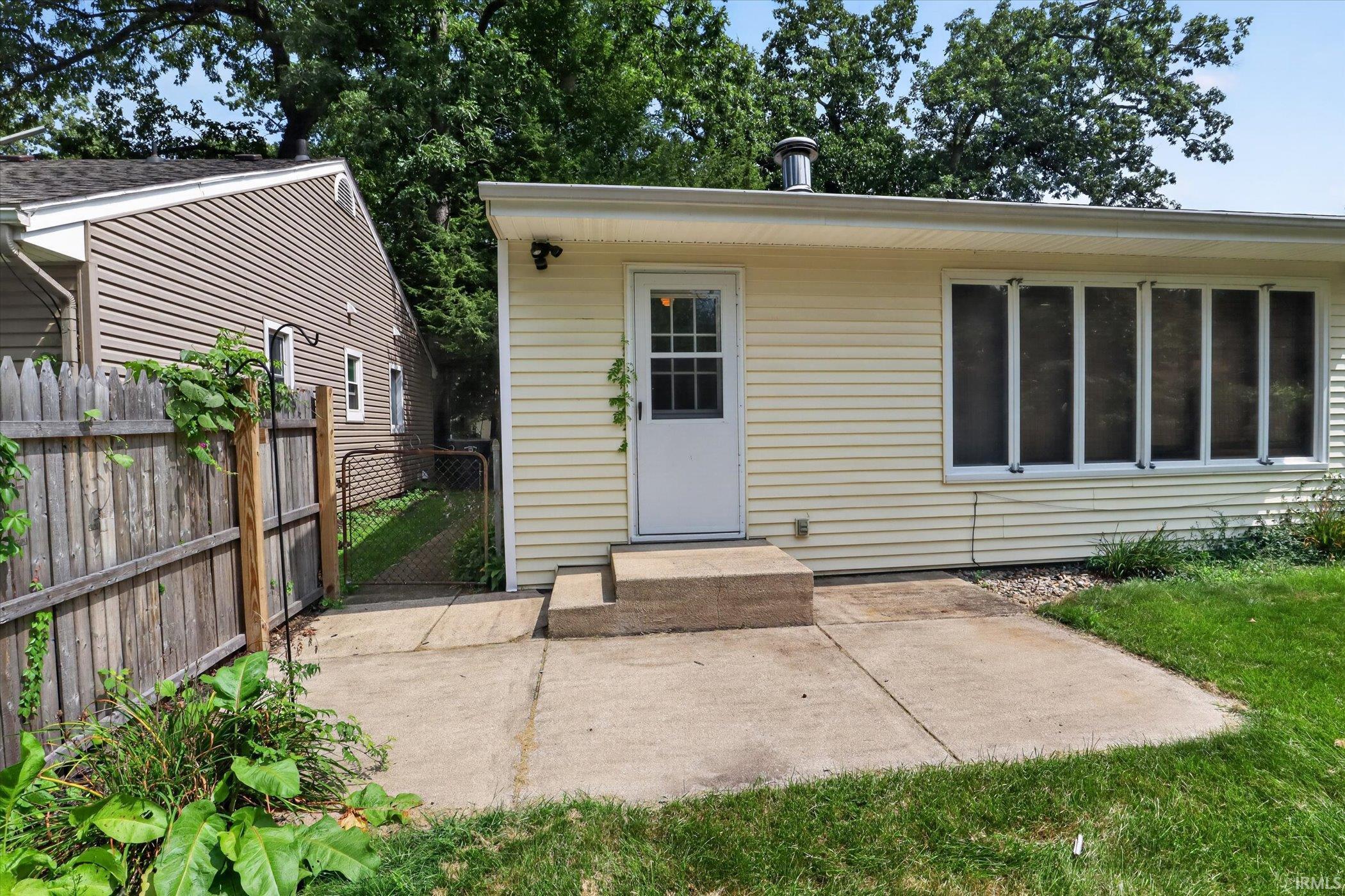 227 Devonshire Drive South Bend IN 46615