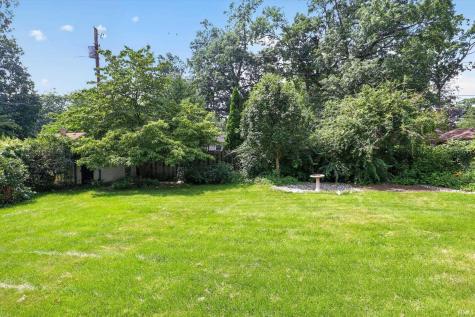227 Devonshire Drive South Bend IN 46615