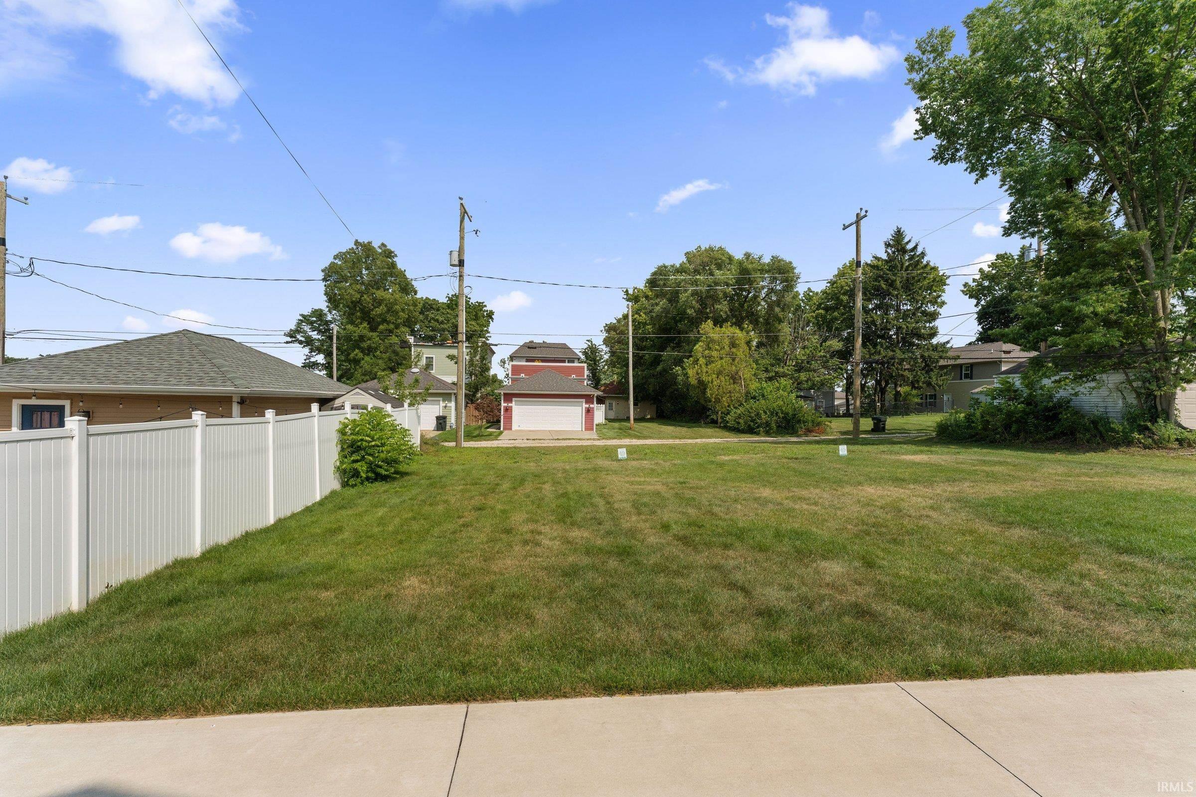 922 N Hill Street South Bend IN 46617