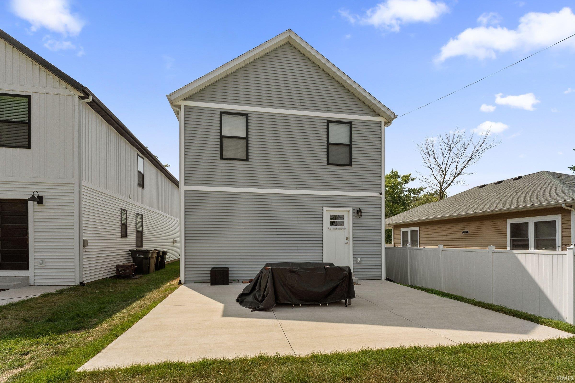 922 N Hill Street South Bend IN 46617