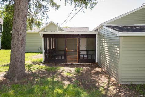 402 E 3rd Street Brookston IN 47923