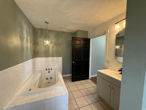 200 N Mohee Drive Hartford City IN 47348
