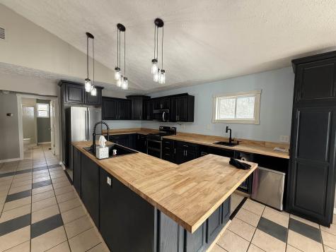 200 N Mohee Drive Hartford City IN 47348