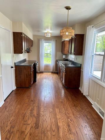 1021 N Brentwood Lane Muncie IN 47304