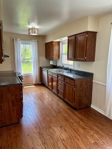 1021 N Brentwood Lane Muncie IN 47304