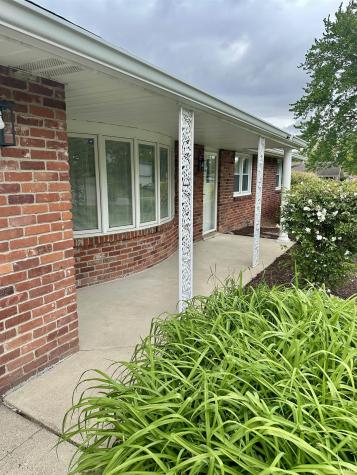 1021 N Brentwood Lane Muncie IN 47304