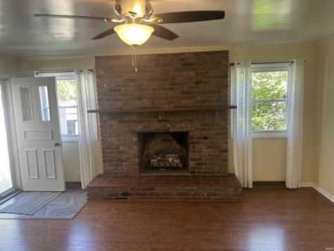 1021 N Brentwood Lane Muncie IN 47304