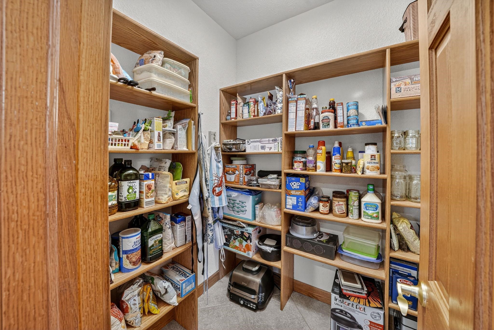 53660 Woodfield Lane Bristol IN 46507