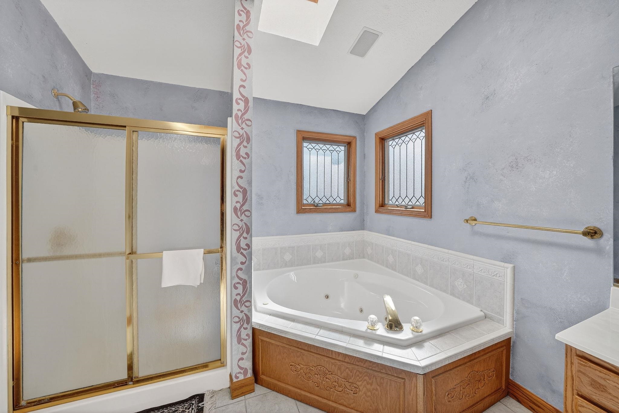 53660 Woodfield Lane Bristol IN 46507