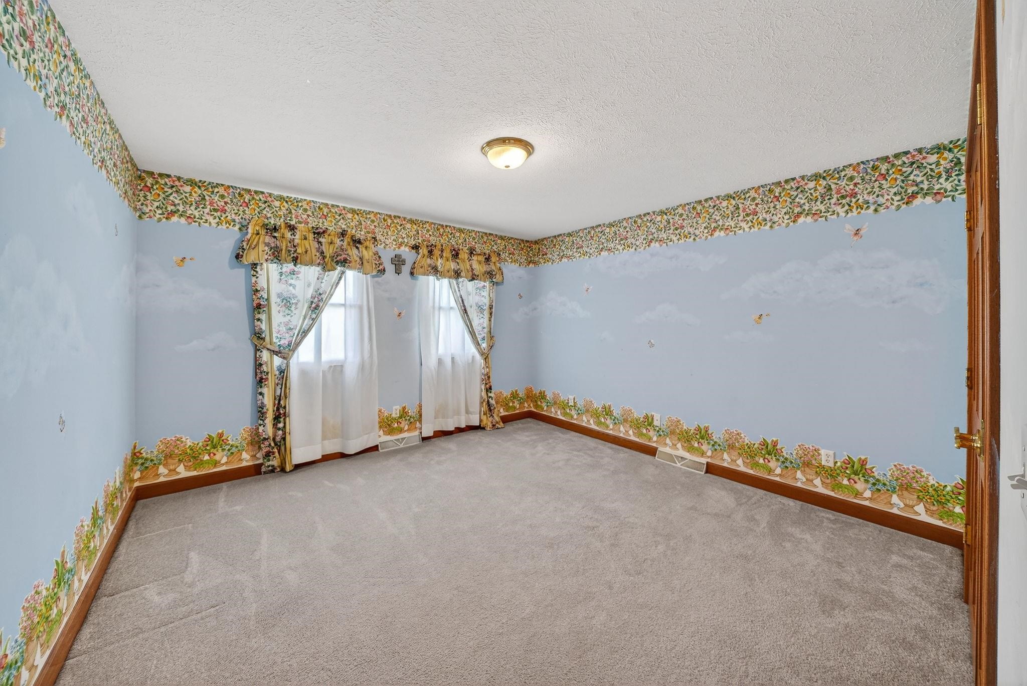 53660 Woodfield Lane Bristol IN 46507
