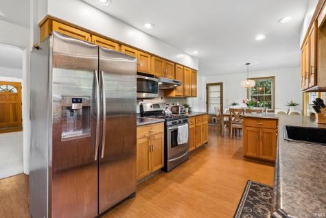 8315 Waterswolde Lane Fort Wayne IN 46825
