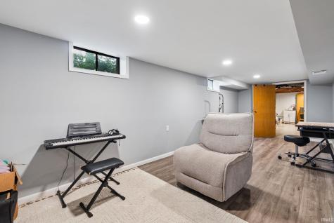 8315 Waterswolde Lane Fort Wayne IN 46825