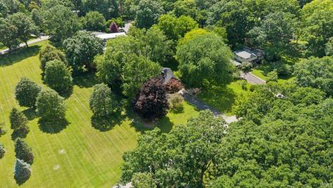 8315 Waterswolde Lane Fort Wayne IN 46825