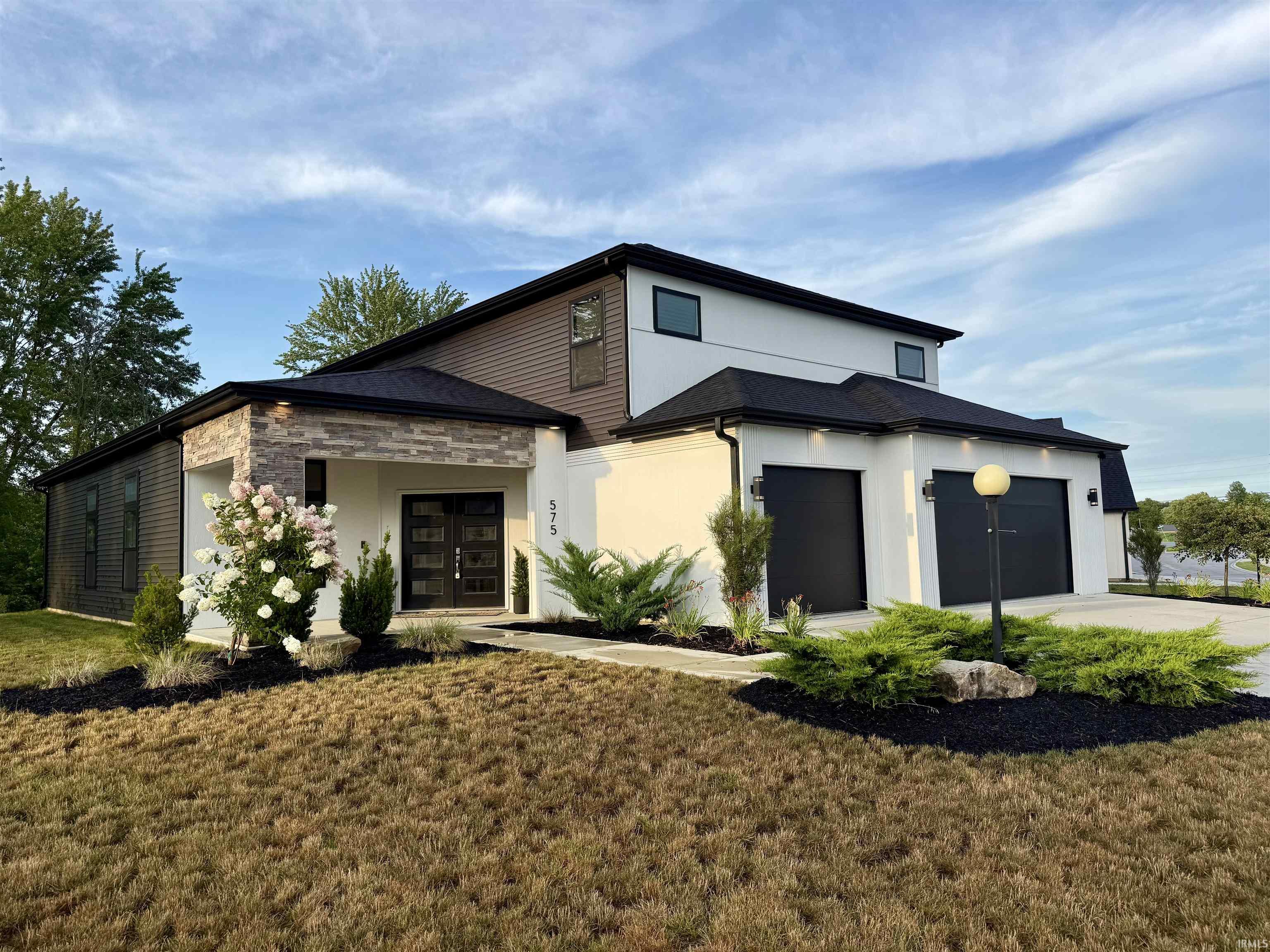 575 Sandringham Pass Fort Wayne IN 46845