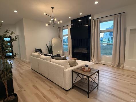 575 Sandringham Pass Fort Wayne IN 46845