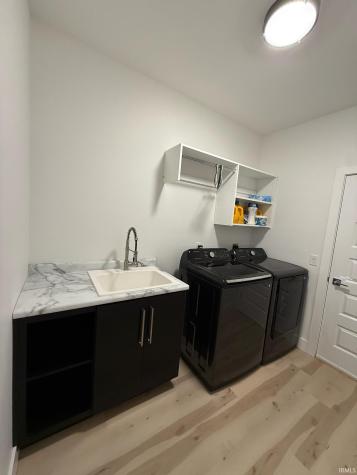 575 Sandringham Pass Fort Wayne IN 46845
