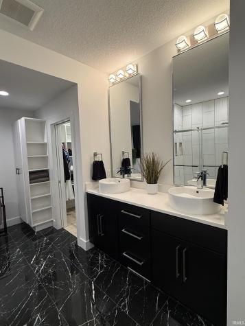 575 Sandringham Pass Fort Wayne IN 46845